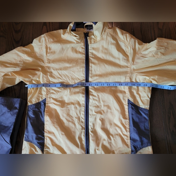 NWT 2 Piece Set, Excellent New Condition, Great for Fall, Medium - Picture 2 of 16